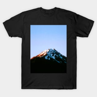 Mountain covered by snow oil painting T-Shirt